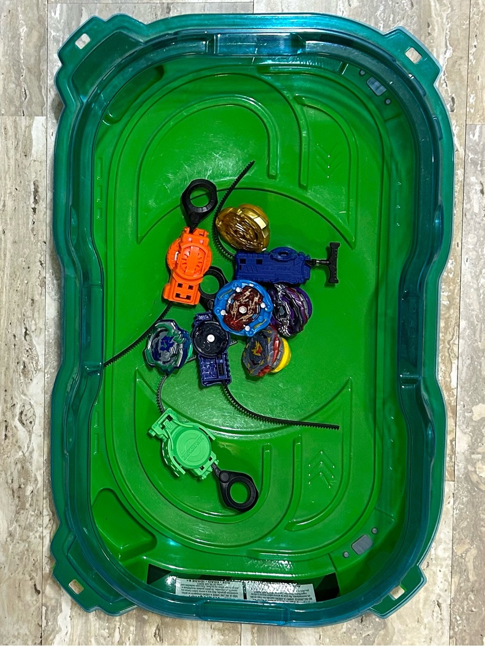 Beyblade Burst Turbo Stadium, 6 Beyblades, 5 Launchers / Ripcords. Tomy Hasbro